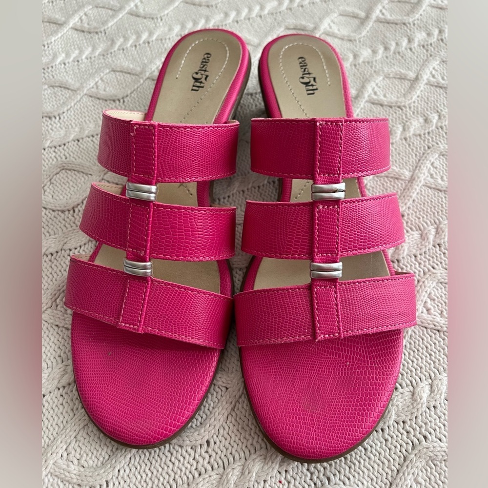 East 5th Pink Women's Strappy Sandals Small Heel Size 8.5 - Picture 3 of 13